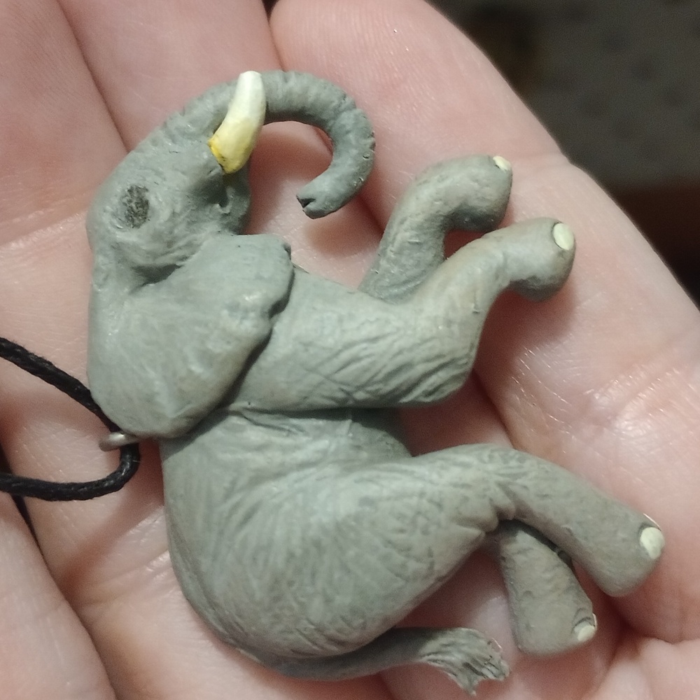 Elephant Pendant - Picture 3 of 3